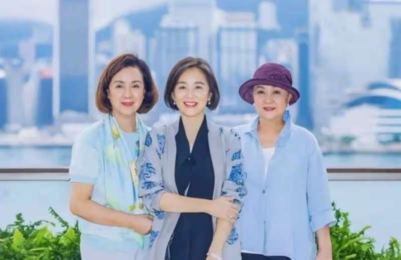 不打針不整容自然老去!林青霞才是歲月美人,剪短髪優雅從容,網友:自然老的樣子真美