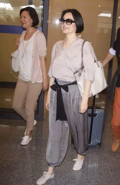 不打針不整容自然老去!林青霞才是歲月美人,剪短髪優雅從容,網友:自然老的樣子真美