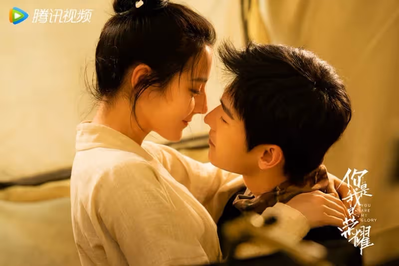 楊洋合作10位陸劇女神CP感！趙露思似兄妹，迪麗熱巴CP感爆棚，螢幕初吻給了馬思純