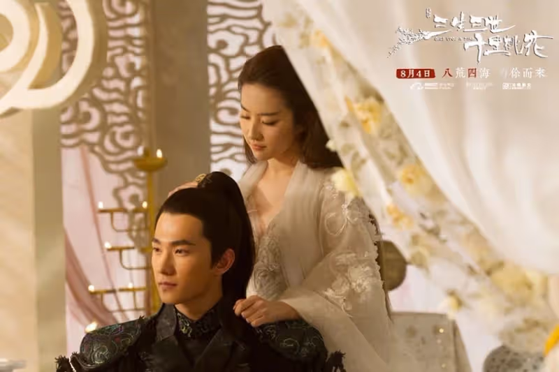 楊洋合作10位陸劇女神CP感！趙露思似兄妹，迪麗熱巴CP感爆棚，螢幕初吻給了馬思純