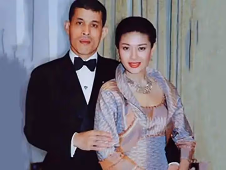 蘇提達俏臉微紅嬌羞，瑪哈「望妻眼」目不轉睛，真摯情感難以遮掩