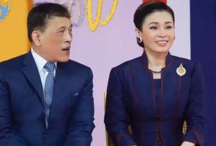 蘇提達俏臉微紅嬌羞，瑪哈「望妻眼」目不轉睛，真摯情感難以遮掩