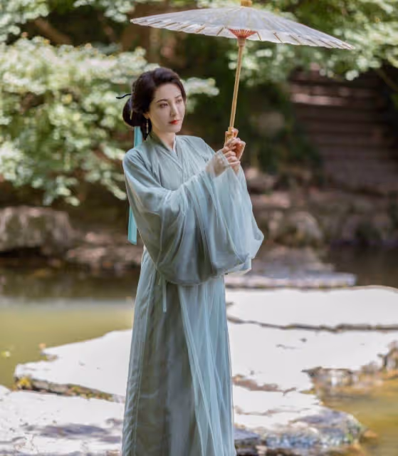 盤點娛樂圈的古裝，劉亦菲美不勝收，曾黎知性，毛曉彤出人意料
