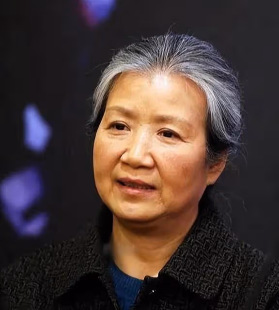 演員曹翠芬：一心愛譚天倩56年後悔沒有孩子