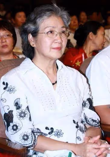 演員曹翠芬：一心愛譚天倩56年後悔沒有孩子