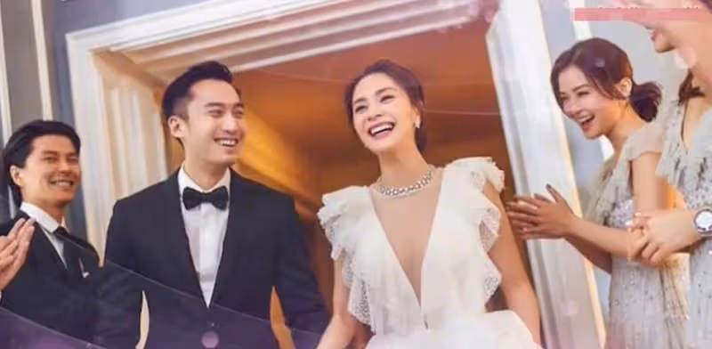 阿嬌前夫賴弘國喜出望外,曬出一家三口合影,三婚後終於當爹了