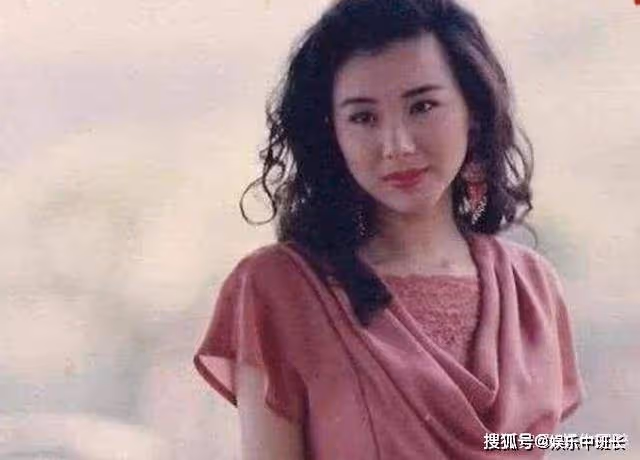 她曾是「台灣第一美女」，下巴變形被指整容失敗，今52歲還在裝嫩