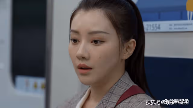 《玫瑰之戰》當小三，三年不能上庭？兩張照片揭開葉勤勤所有秘密