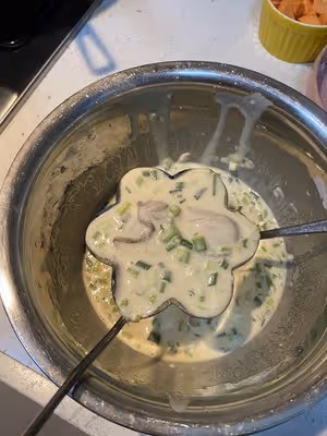 炸蝦餅，蚝炸（湛江小吃）
