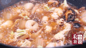 小羽私廚之墨魚粉絲煲