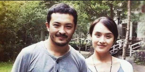 他是蔣勤勤同學，30歲成影帝，被傳窮到送外賣，出道36年卻不火