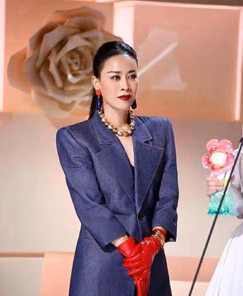 《乘風破浪》那英再爆金句，說成了團沒什麼用，網友：很真實