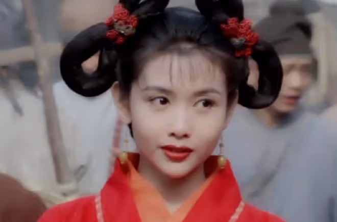 21歲沈月辦生日宴,越長越美很像媽,邱淑貞疑似在旁唱歌