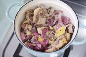 番茄燉牛尾【8月北鼎琺琅鑄鐵鍋食譜】