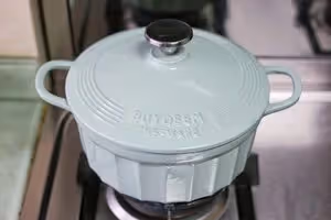 番茄燉牛尾【8月北鼎琺琅鑄鐵鍋食譜】