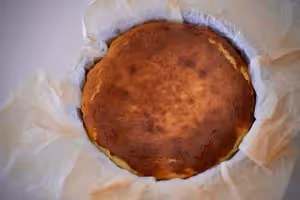 巴斯克芝士蛋糕~零難度~簡單到只需拌勻材料就已經成功了98%