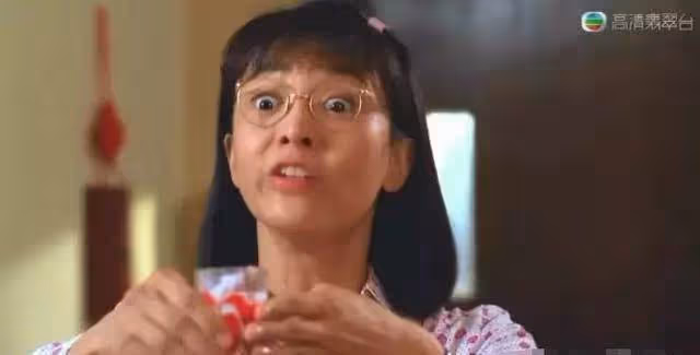 64歲鄭裕玲近照曝光!風華絕代美女瘦了一大圈,膚白貌美氣質不輸少女,風韻猶存氣質依舊:心態不老