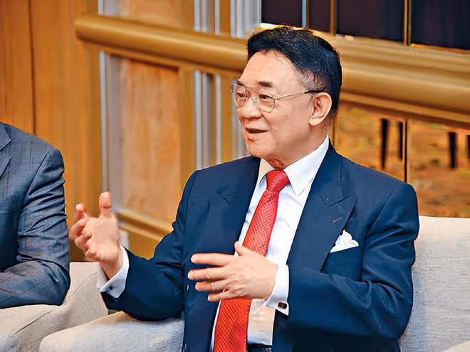 霍啟剛「後爹」背後的羅氏家族,上演了一場豪門大戲...
