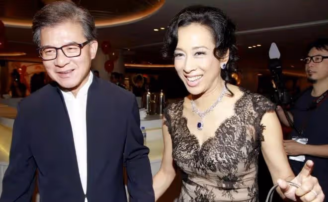 霍啟剛「後爹」背後的羅氏家族,上演了一場豪門大戲...