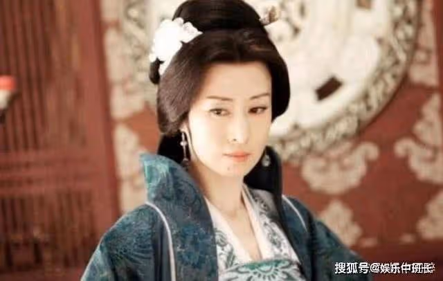 《偽裝者》5年後，女主無戲可拍，3個女配卻個個火得發紫