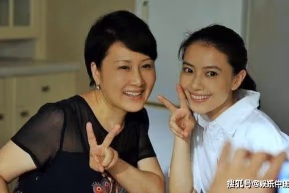 曾經的國民女神，如今成「丈母娘專業戶」，女兒捧了7年也沒捧紅