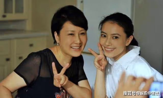 曾經的國民女神，如今成「丈母娘專業戶」，女兒捧了7年也沒捧紅