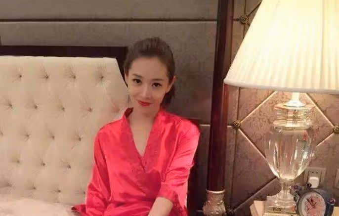 她曾多次飾演張嘉譯老婆,卻沒能被捧紅,演一次張國立女兒就火了
