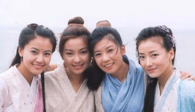 原來這些童年女神都不是中國人,有的結婚退隱,有的離婚破產