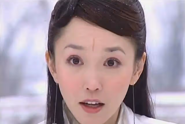 原來這些童年女神都不是中國人,有的結婚退隱,有的離婚破產