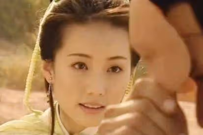原來這些童年女神都不是中國人,有的結婚退隱,有的離婚破產