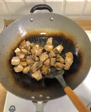 香到隔壁鄰居突然來敲門問我要菜譜的紅燒排骨