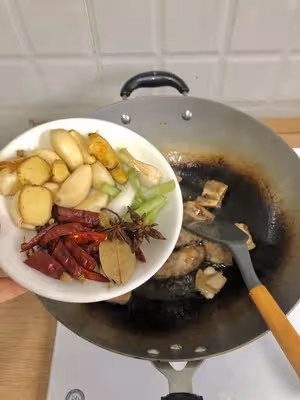 香到隔壁鄰居突然來敲門問我要菜譜的紅燒排骨