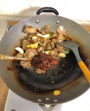 香到隔壁鄰居突然來敲門問我要菜譜的紅燒排骨