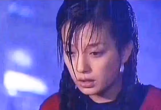 想要知道明星顏值多高?只要「一場大雨」就可以了,網友:看到圖二笑噴了啦!
