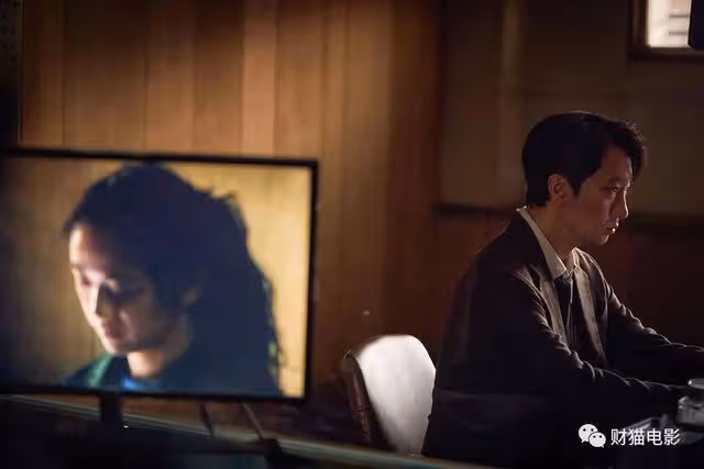 湯唯又扮演了一次韓國王佳芝,可惜智商還是沒有在線