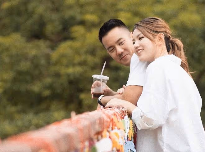 29歲女星為兒子辦百日宴!姨媽元秋罕露面精神好,戴金表顯闊氣