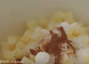 焦糖蘋果黃油脆芝士蛋糕