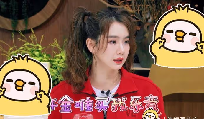 戚薇自曝家中香水頂別墅，住宅卻小顯寒酸，老公疼寵女兒也愛美