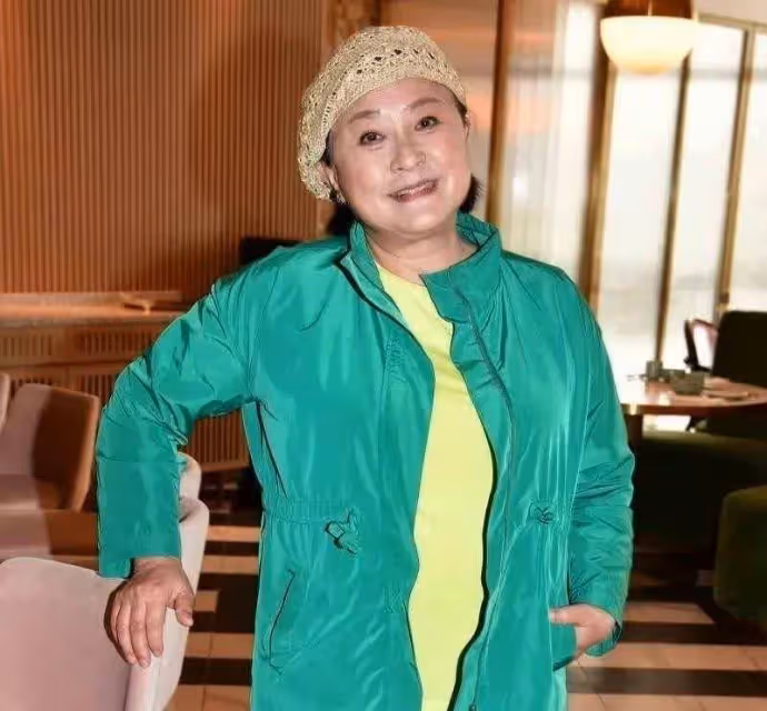 85歲資深戲骨捐40萬行善，嘆多位老友離世：自己都排著隊