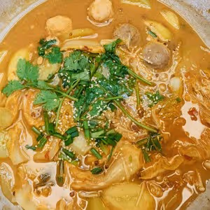 無火鍋底料版減脂友好                    鮮香牛奶麻辣燙【350大卡】