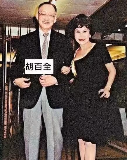 91歲黃夏慧與丈夫正式移民美國,既矛盾又開心,臨行前含淚囑托:希望大家不要忘記我