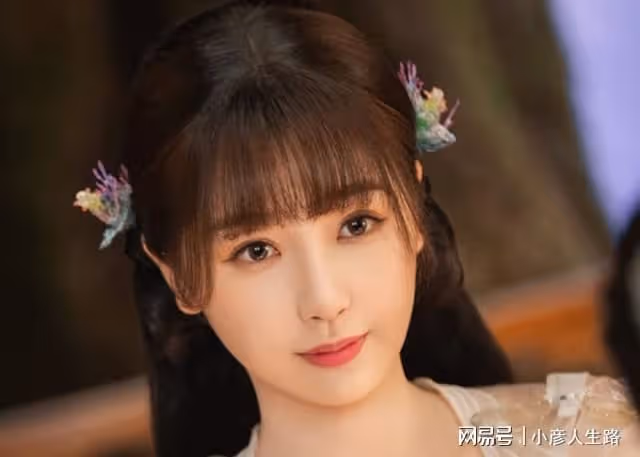 站內熱度突破9500,《蒼蘭訣》為什麼能打?「低幼」但上頭!