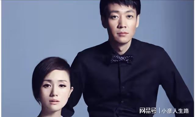 辛柏青朱媛媛:從校園到婚紗,結婚16年零緋聞,一家3口生活幸福