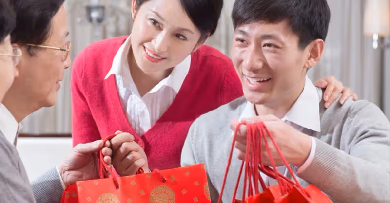 偷偷貼補小兒媳，大兒媳裝不知，婆婆癱瘓後：弟媳，該你出力了