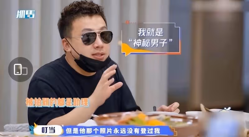 張柏芝攜子外出購物,背4萬元包包太招搖,停工兩年養仨子不差錢