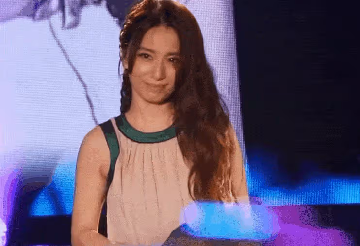 田馥甄登台獻唱,強忍淚水用歌曲回應:心中沒鬼就不用處處防備