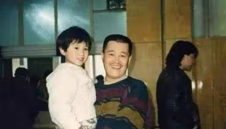 他曾被趙本山「乾兒子」，成名後卻屢傳八卦，如今34歲身敗名裂