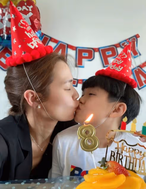 呂慧儀為兒子慶生!對嘴親吻惹爭議,離婚後獨自帶娃很辛苦曾餓暈