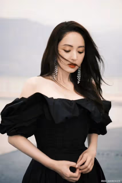 40歲高雲翔生日顯冷清,曬鬍子拉碴自拍照,揚言「看清了幾人」