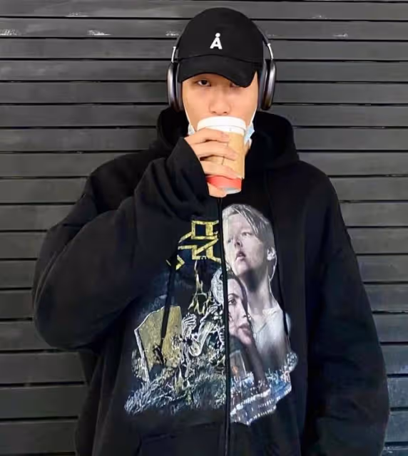 陳坤20歲兒子罕露面,穿6千短袖身上多處紋身,居國外和老爸分離